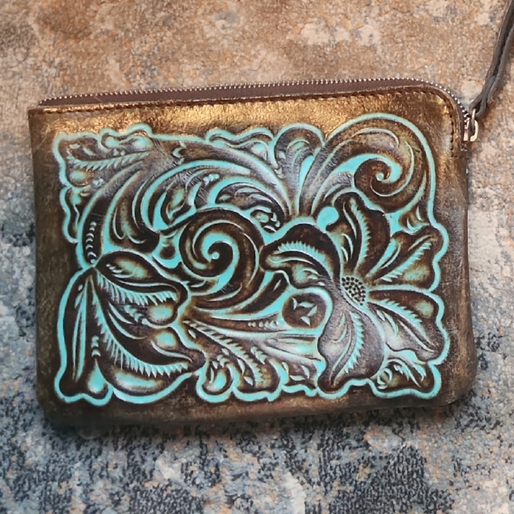 Patricia Nash BRAND Dark Brown/Turqouise Embossed Clutch. EUC, NEVER USED, NT